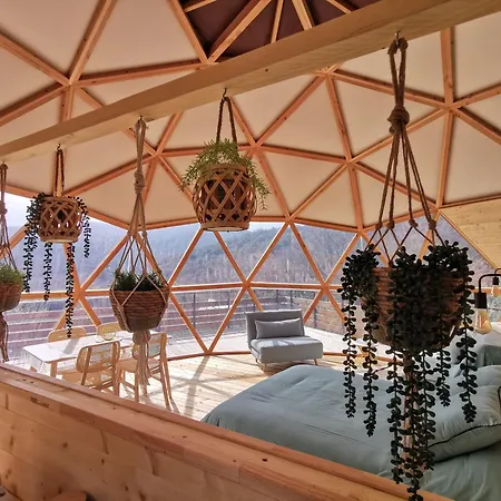 Le Dome Geodesique *